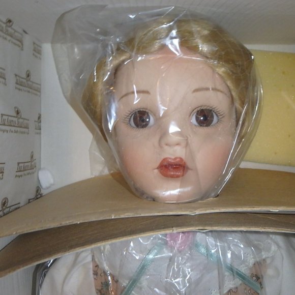 Gabrielle by Gaby Rademann 1993 Ashton Drake - Picture 6 of 9